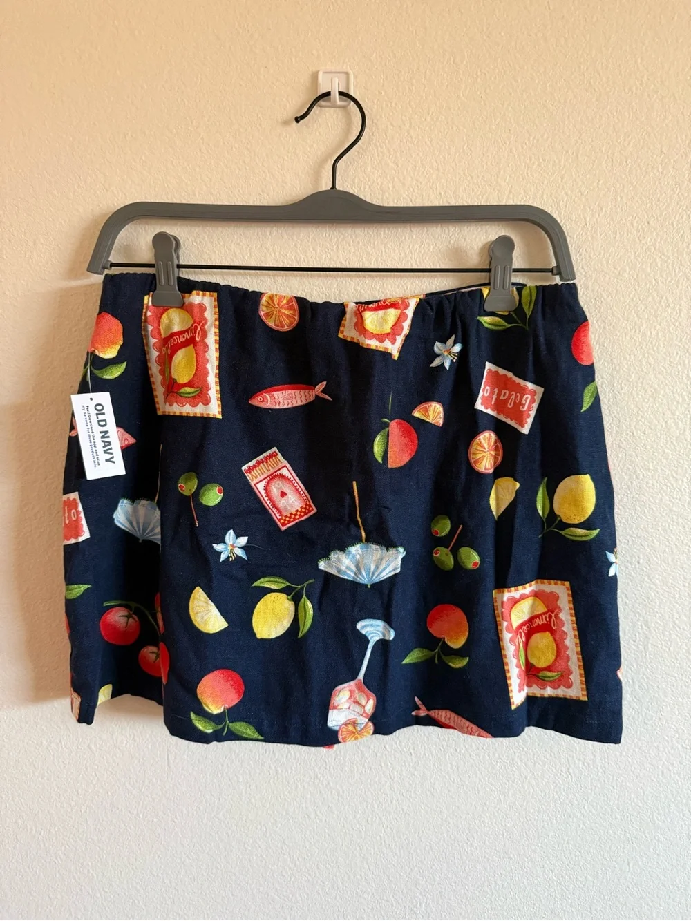 Old Navy Navy Mini Skirt with Bright Fruit & Floral Motif